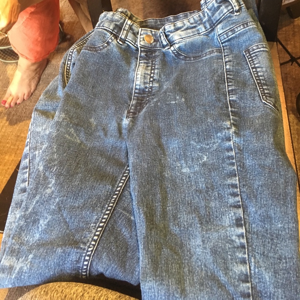 High waisted jeans