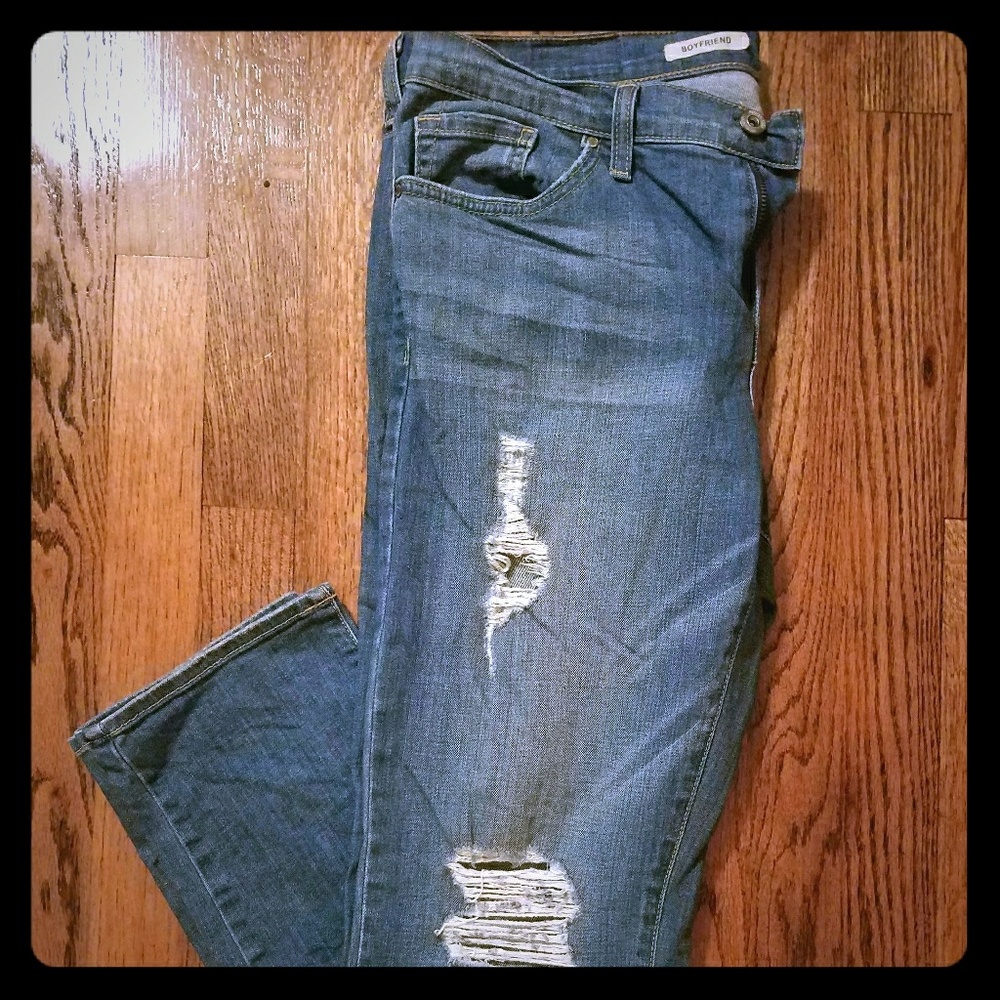 NWOT Distressed Boyfriend Jeans (Just Black)