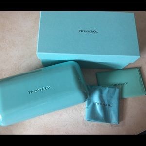 💯 Authentic Tiffany&Co Sunglasses case 🕶