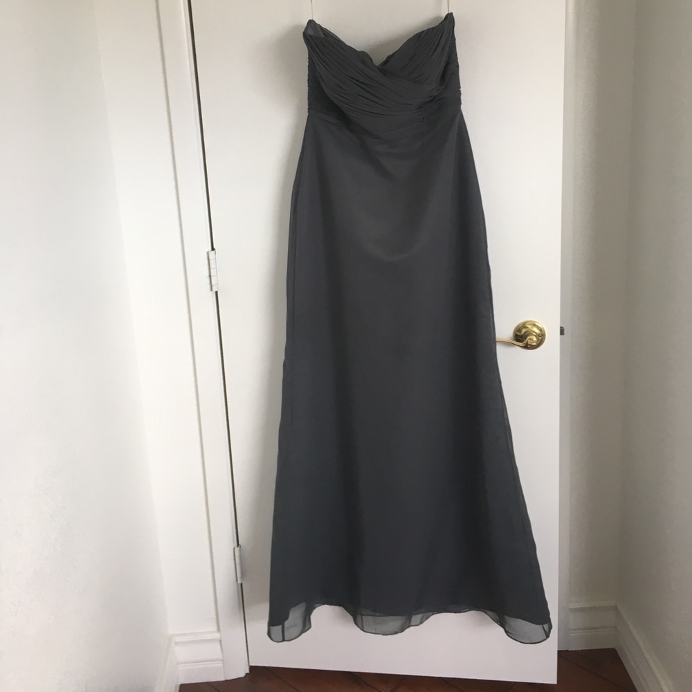 Strapless grey dress