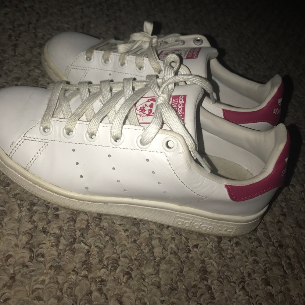 PINK ADIDAS STAN SMITHS