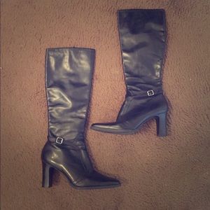 High heel boots