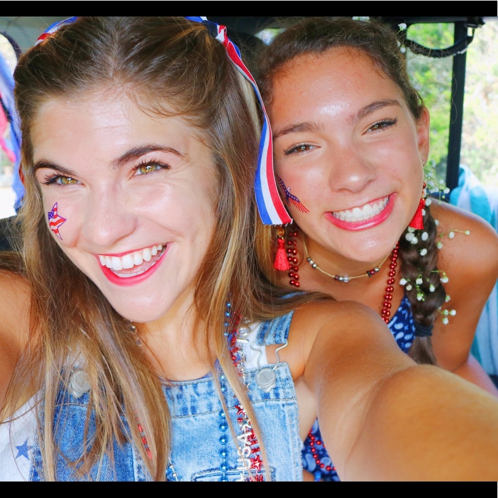 Meet your Posher, Eliza