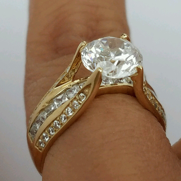 14k white or Yellow Gold Round Engagement Ring - Picture 6 of 8