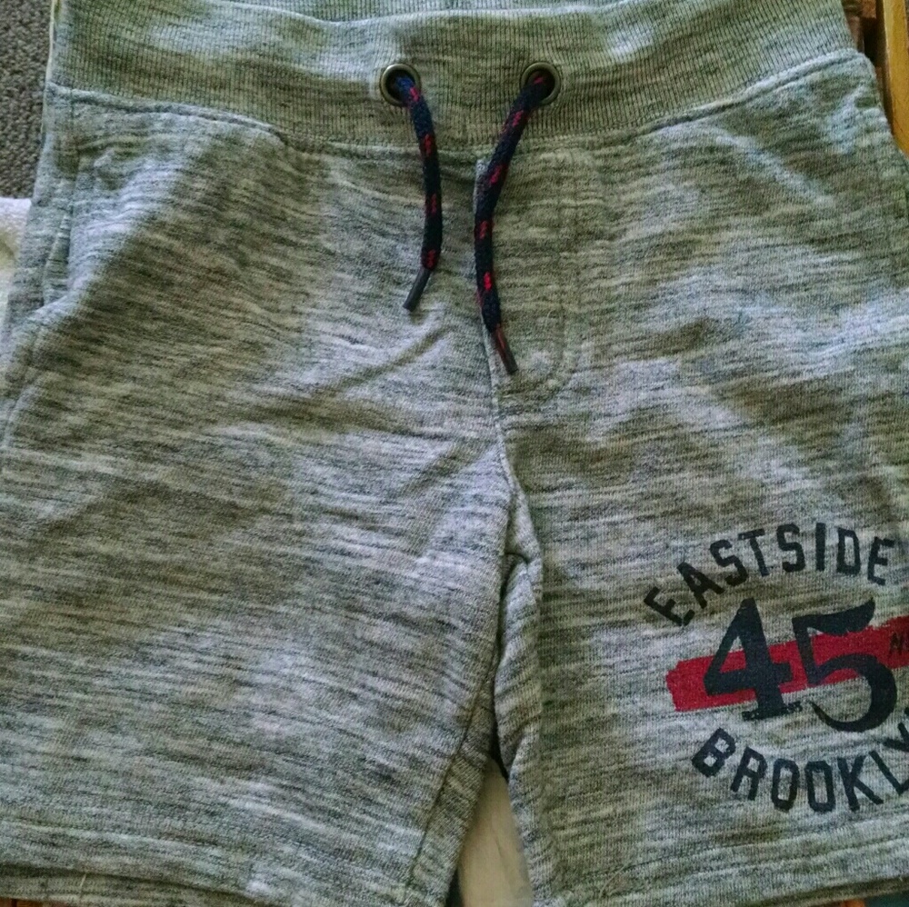 Boys sweatshorts size 4T