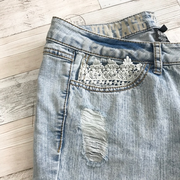NEW Vintage Reunion Distressed Skinny - Picture 2 of 4