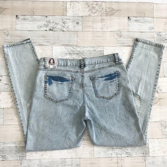 NEW Vintage Reunion Distressed Skinny - Picture 3 of 4