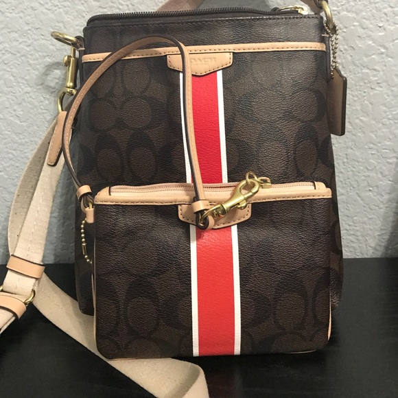 Coach crossbody bag with matching wallet - Picture 2 of 2