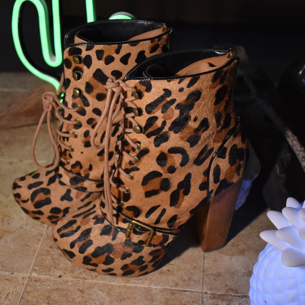 🆑Steve Madden fur leopard print heels - Picture 2 of 8