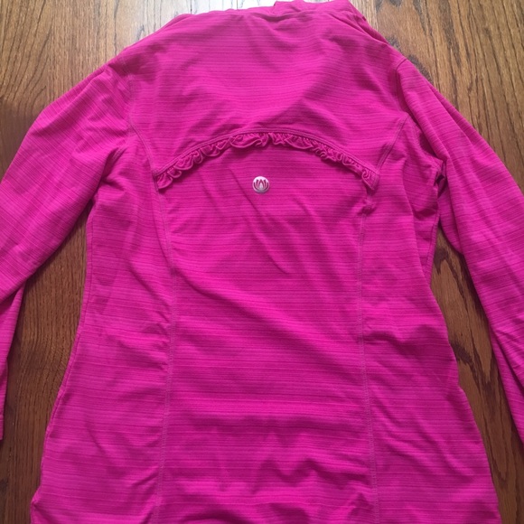 Bright Pink exercise sweatshirt. - Picture 4 of 5