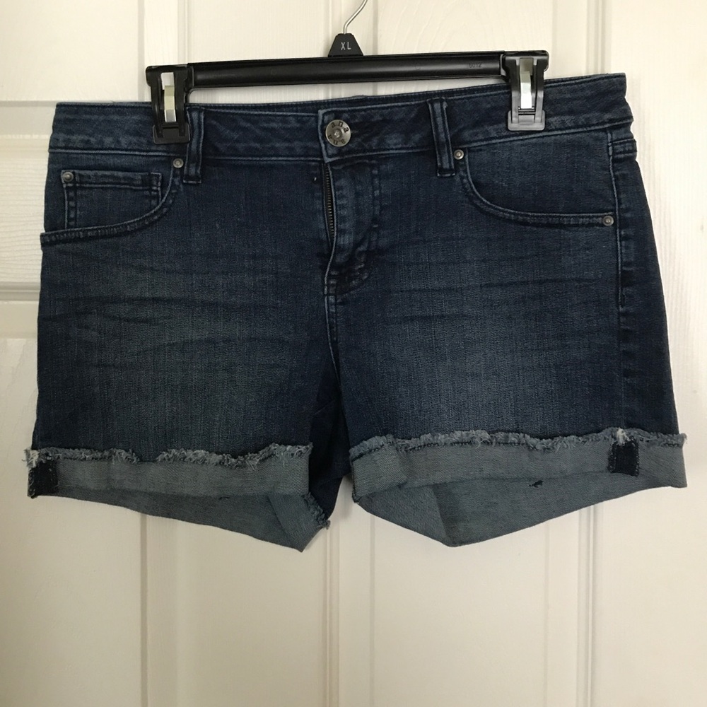 Denim roll shorts