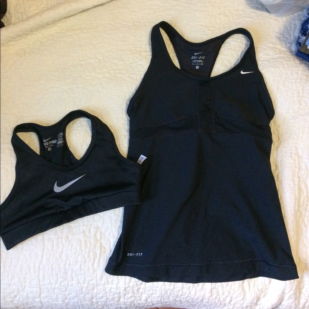 Workout shirt and sports bra