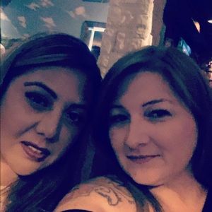 Meet your Posher, Adria