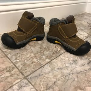 Keen boys boots