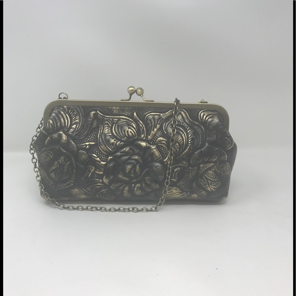 Patricia Nash Handbags - Patricia Nash metallic potenza frame  Gold clutch
