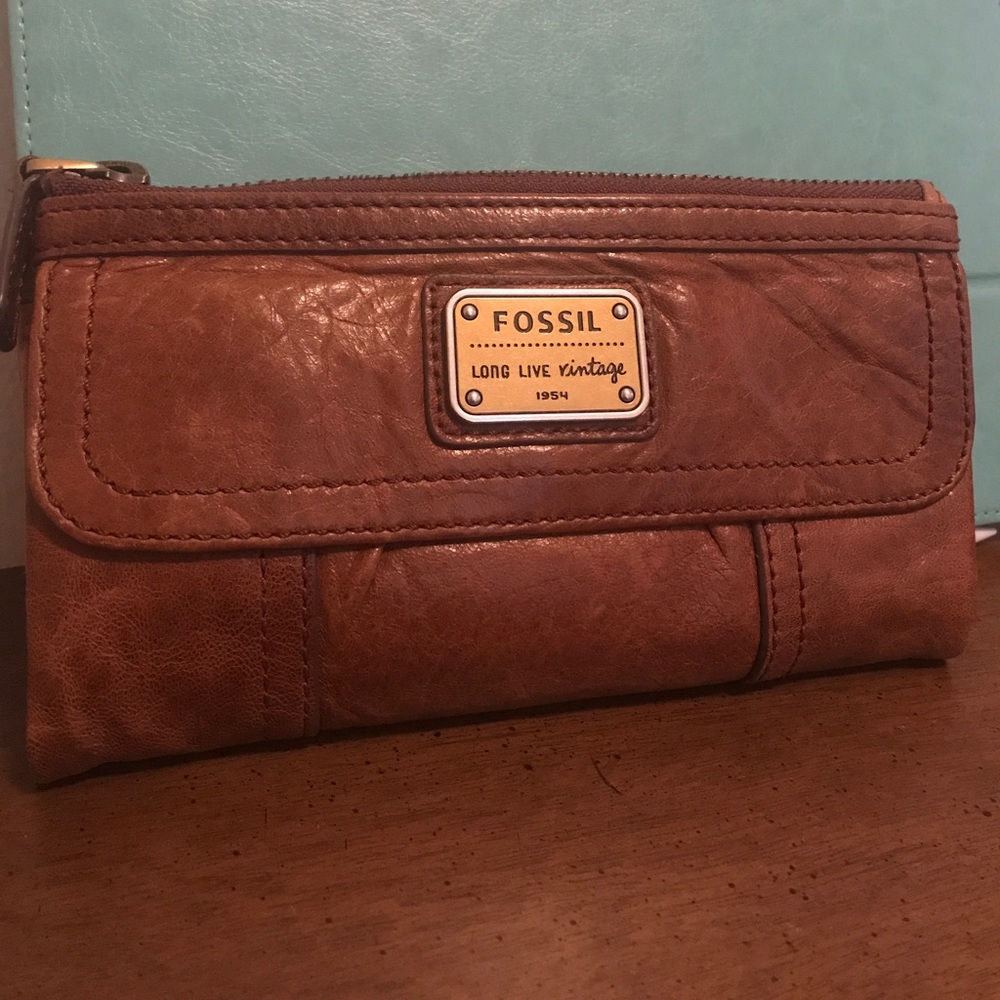 Women's fossil wallet