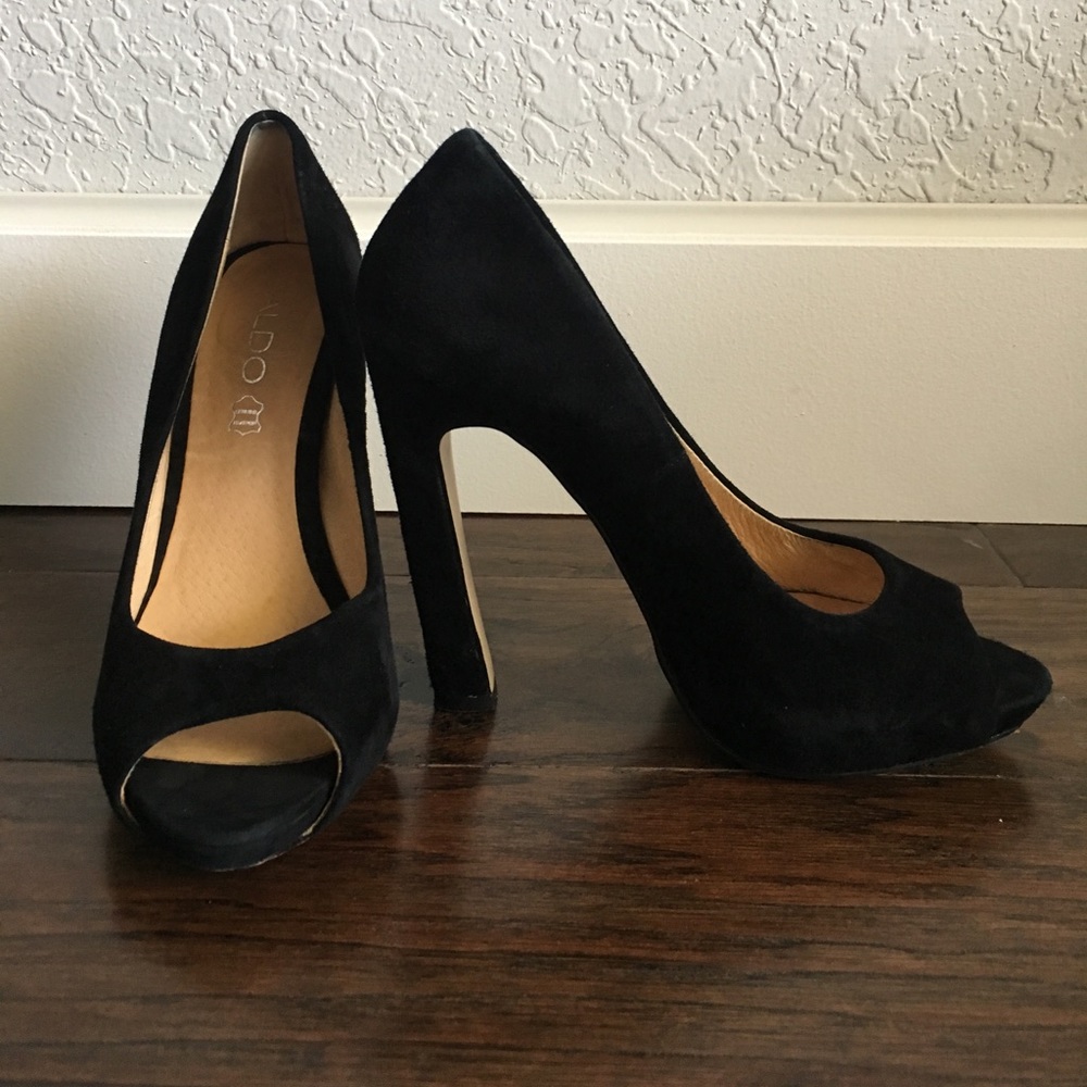Peep toe black heels