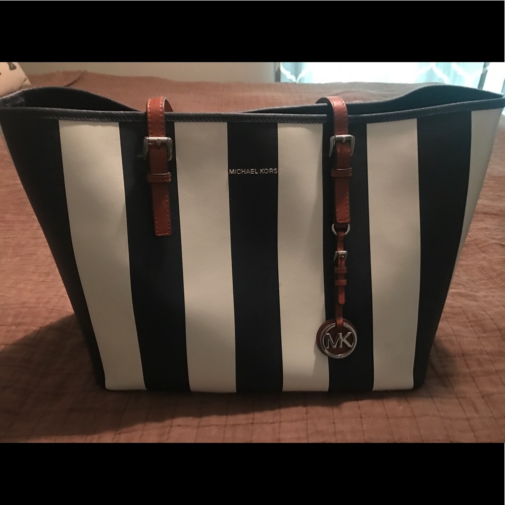 Michael Kors Medium Jet Set Travel Striped Tote