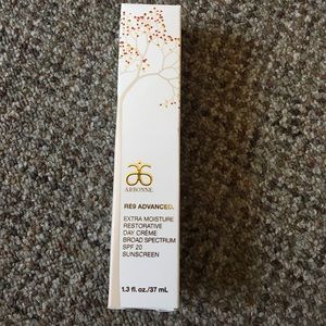 Arbonne Re9 Advanced Day Creme