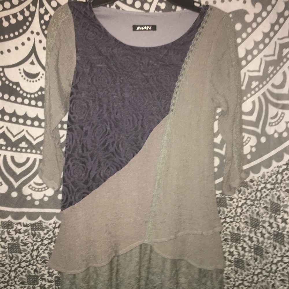 Women's Mid-length top