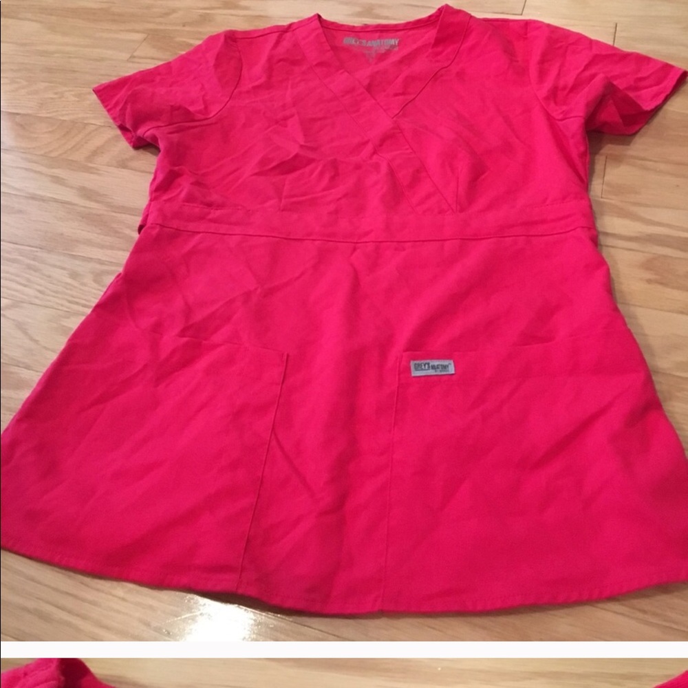 Greys anatomy scrub tops size small