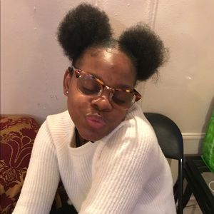 Meet your Posher, Sha-dasia