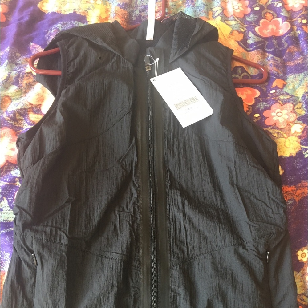 Fabletics vest