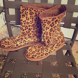 Cute! Cheetah Print Ugg type boot! By SODA