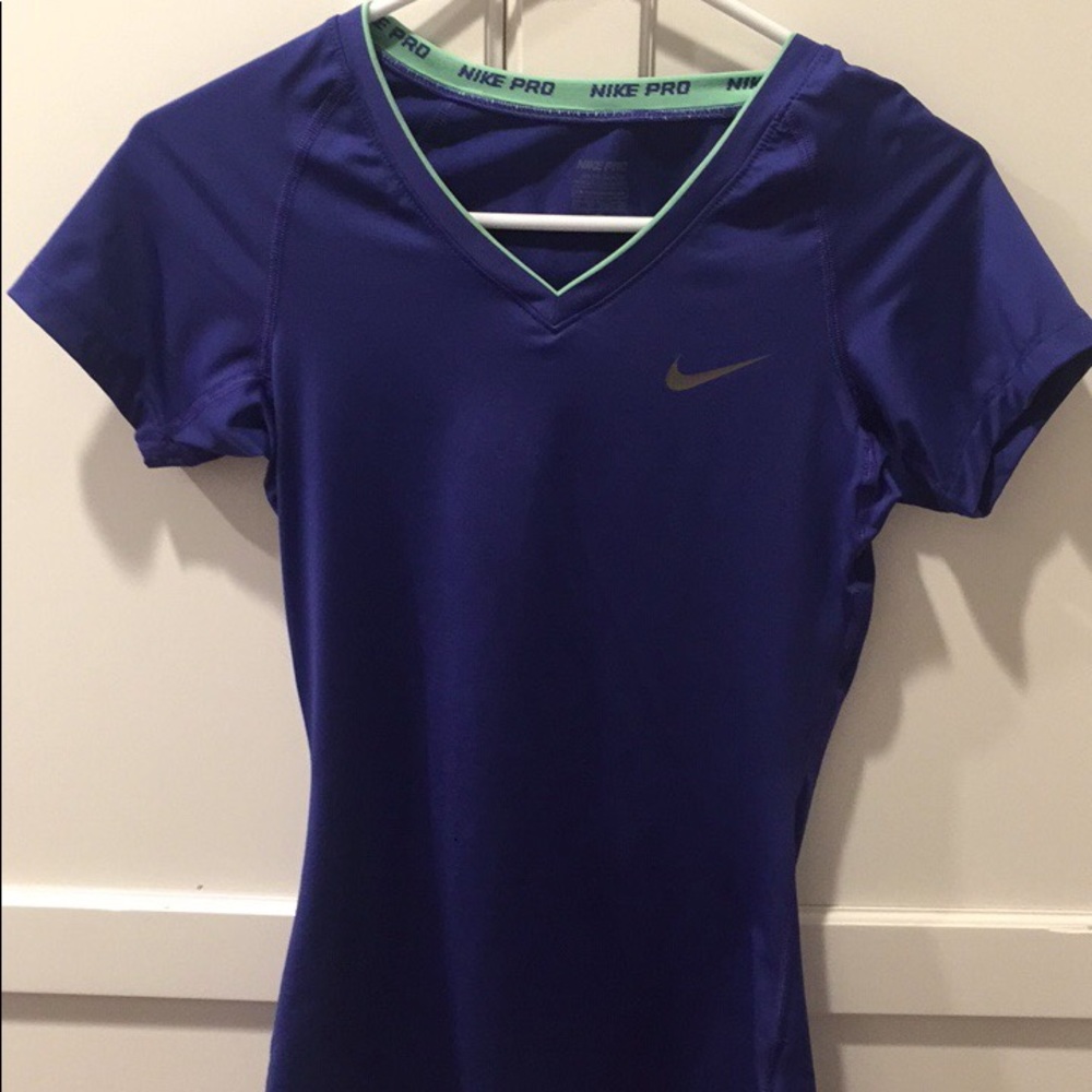Nike Pro dry-fit workout short sleeve