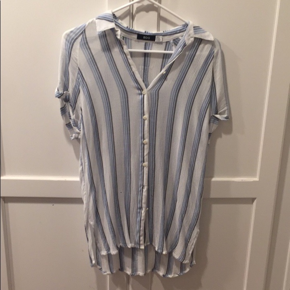 Casual collared short sleeve top