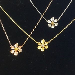 Petite Daisy Necklace-Choose Silver,Gld orRoseGold