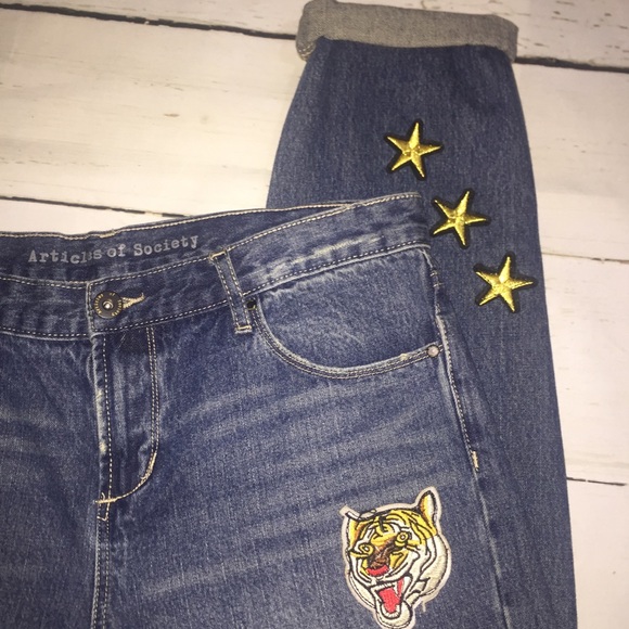 Articles of Society Distressed Jeans Tiger Patches - Picture 5 of 8