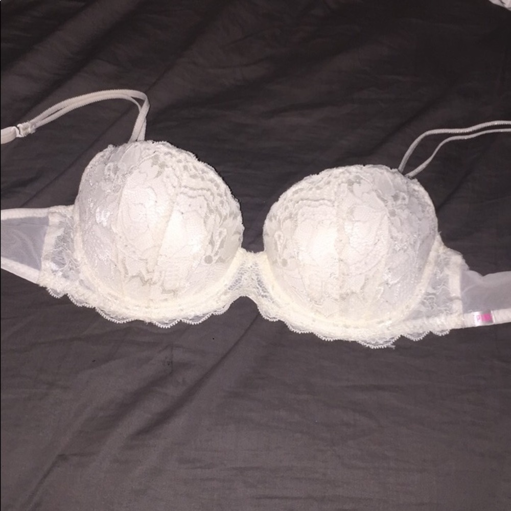 White lace victoria's secret push-up bra