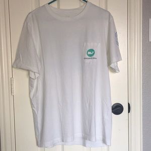 Men's vineyard vines t shirt