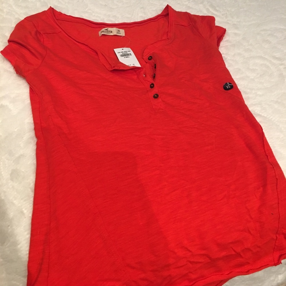 Hollister Henley tee-NWT