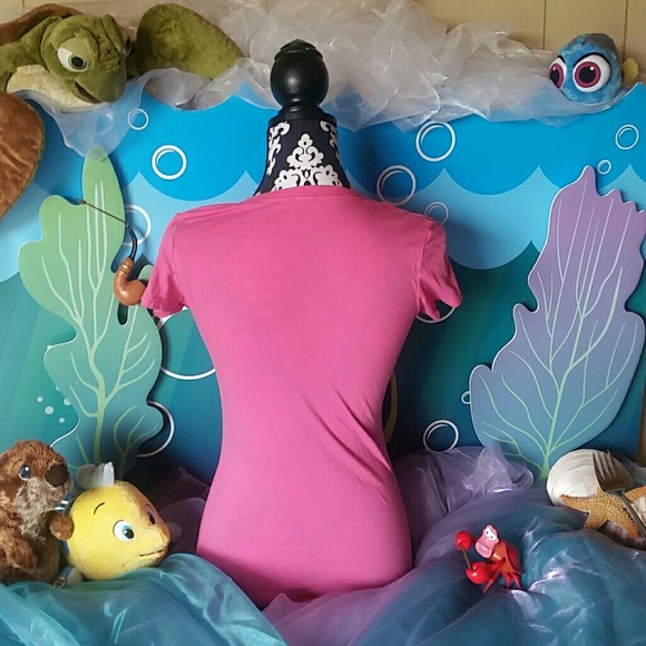 FREE w/bundle Hershey's Kiss Love t-Shirt - Picture 3 of 4