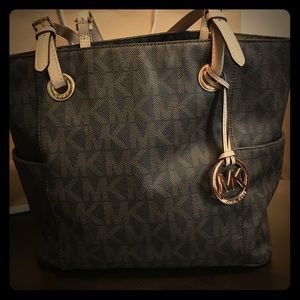 Michael Kors Signature Tote