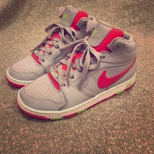 Nike hight top sneakers