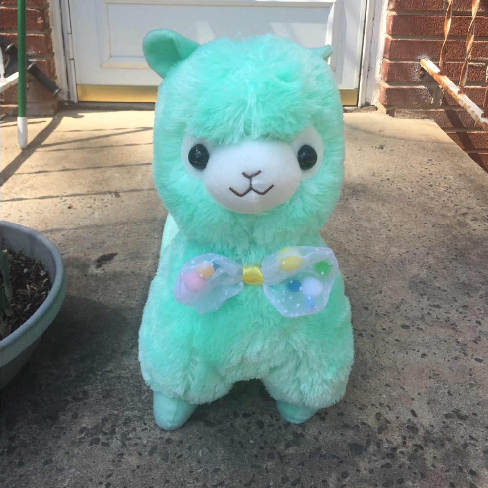 Alpacasso plush.