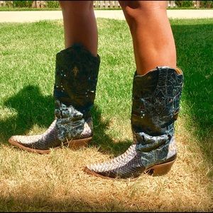 Genuine python cowboy boots, perfect condition.