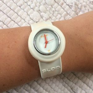 White slap watch