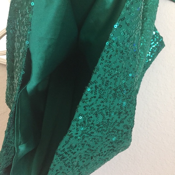 T Tahari Sqequin 'Dawn Blouse' w/ Bow - Picture 2 of 5