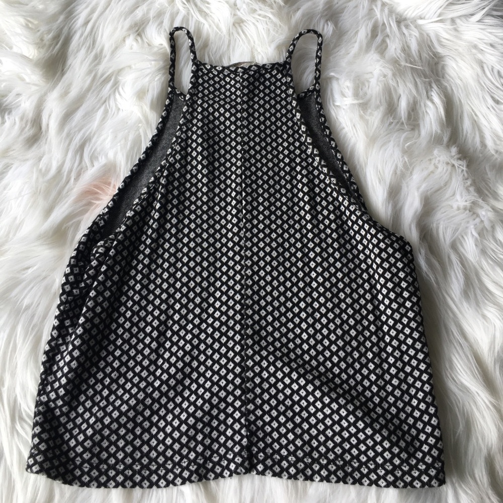 ✨BRANDY MELVILLE HALTER TANK✨ - Picture 4 of 4