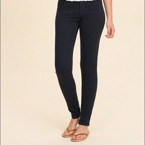 FINAL SALE🎀Hollister High Waisted Skinny Jeans🎀