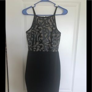 Knee length Venus dress in black