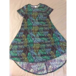 STUNNING Lularoe Carly Size Small feathers UNICORN