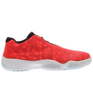 EUC Jordan Future Low Bright Crimson Camo 10.5