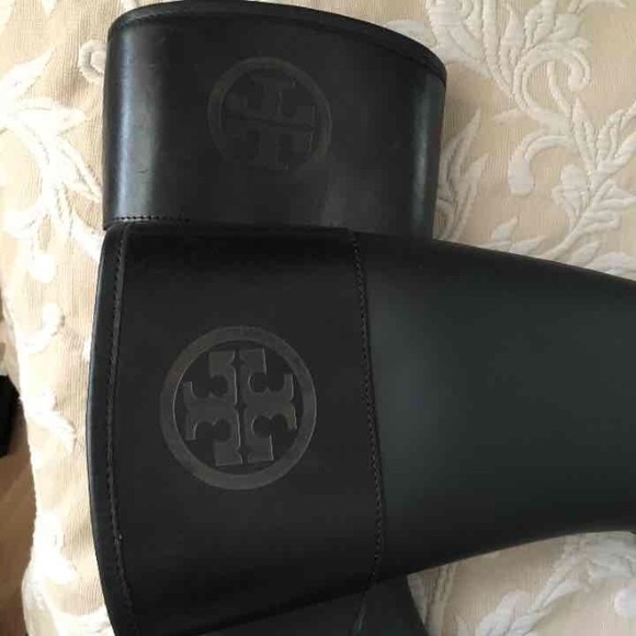 Tory Burch Classic Rain Boots - Picture 4 of 4
