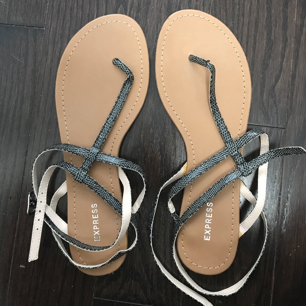 Express sandals