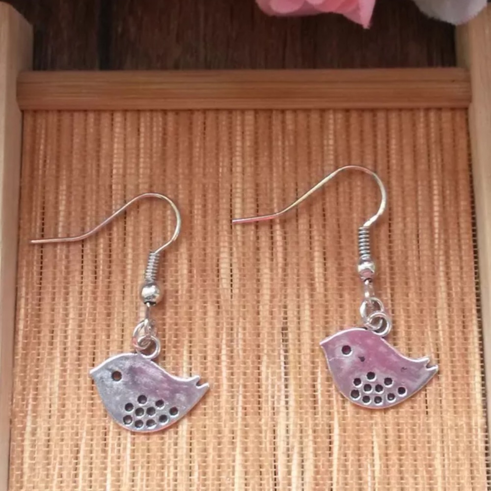 5/$25 Silver little bird hook earrings pair